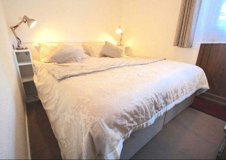 Clifftop Chalet With Pool Deal Bagian luar foto